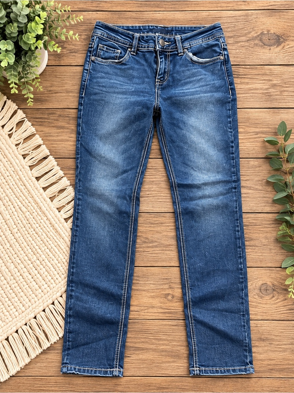Vanilla Star Embellished Jeans – Size 11 (692)